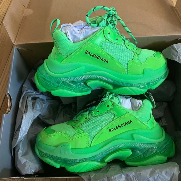 balenciaga neon green triple s